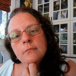 Meet your Posher, Carie